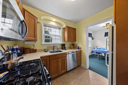 17a 50 Golf Ct, Teaneck