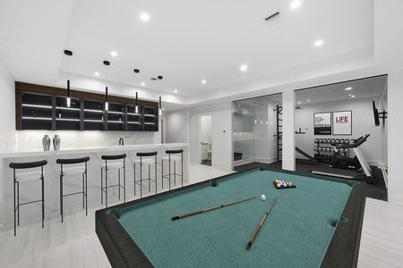 44 gym behind glass_