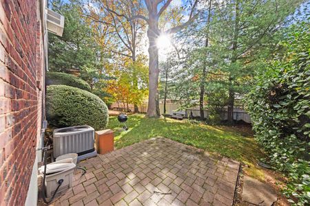 6 50 Golf Ct, Teaneck