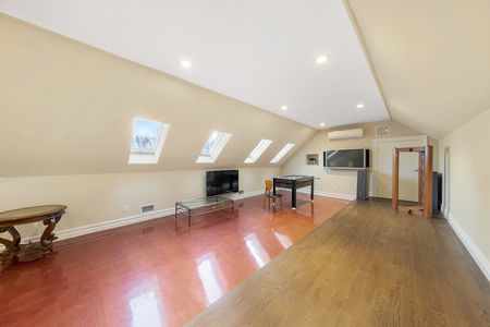 Bonus Room 15 Schaffer in Alpine NJ