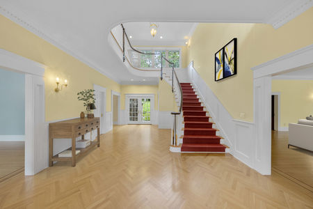Foyer (living room on right_dining on left)_Final_Thanh