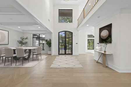 foyer dining room to left