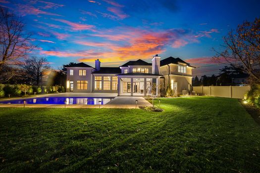 Back Yard Grass 645 Summit Englewood Cliffs NJ