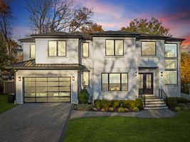 Front of 3 Mountain View Ct in Demarest NJ