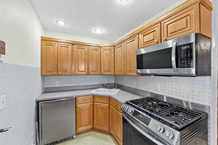 10 kitchen 119 Carlton Jersey City-14