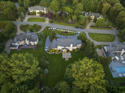 20 surrounding by large norwood nj estates