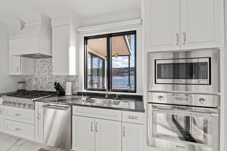 23 31 Island Trail Sparta NJ prep kitchen appliances Main Level