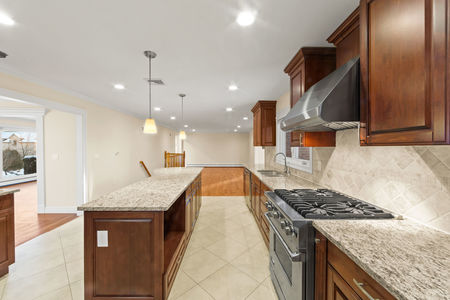 23 662 Summit St Englewood Cliffs NJ-24