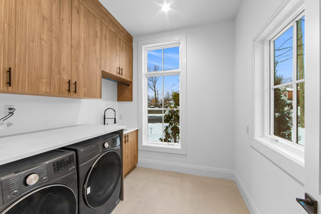 Laundry rm main level 645 Summit Englewood Cliffs NJ-28