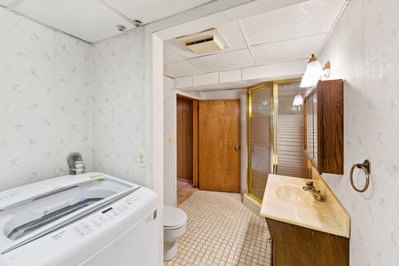 30 bath 2 laundry 119 Carlton Jersey City-34