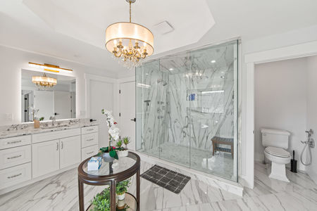 32 31 Island Trail Sparta NJ master bathroom 2nd Level