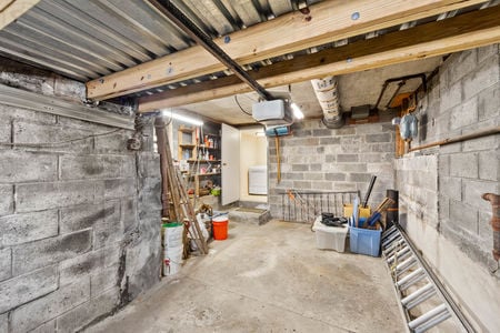 32 garage 119 Carlton Jersey City-36