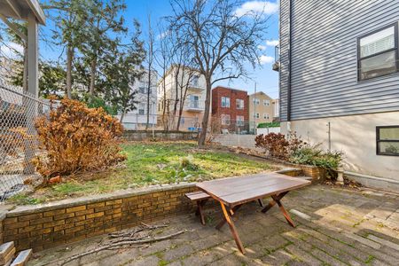 4 back yard119 Carlton Jersey City-6