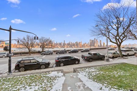 40a 859 BLVD E Weehawken-122