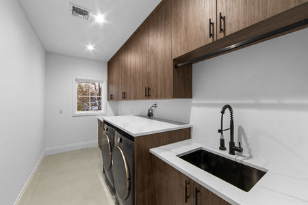 Laundry second floor 645 Summit Englewood Cliffs NJ-46