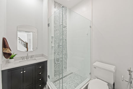 43 31 Island Trail Sparta NJ bathroom Basement