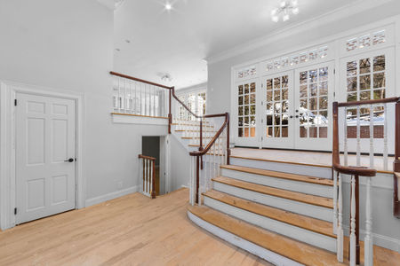 44 270 Next Day Hill Ct Englewood NJ-44