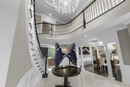 46 Chandelier 85 Sherwood Rd Norwood NJ