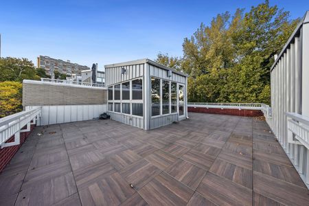 Vela Way Edgewater NJ Proper