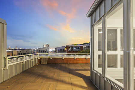 Vela Way Edgewater Roofdeck