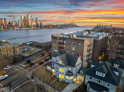 8 859 BOULEVARD E -13