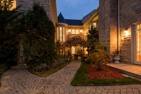 Garden 33 Brams Hill Mahwah NJ