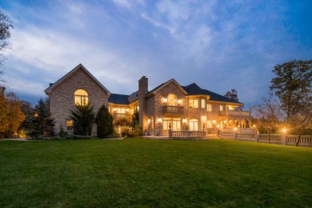 Flat Yard 33 Brams Hill Mahwah NJ