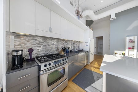 20 Range and countertops at canco