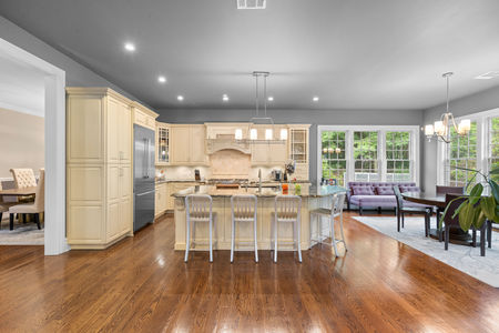 22 kitchen w island granite