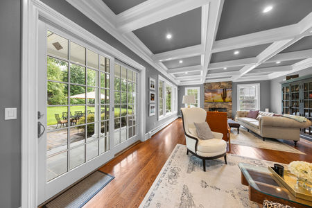 27 lively green scene outside the windows