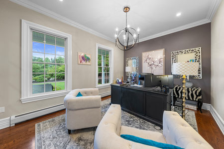 30 first floor front facing office