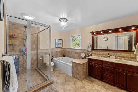 605 Gladys Ct Northvale NJ-10