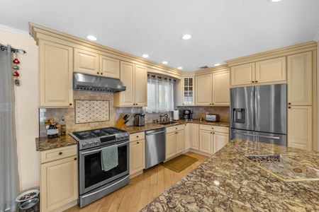 605 Gladys Ct Northvale NJ-23