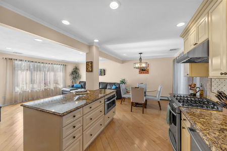 605 Gladys Ct Northvale NJ-25