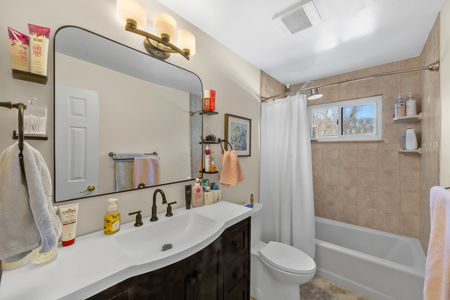 605 Gladys Ct Northvale NJ-35