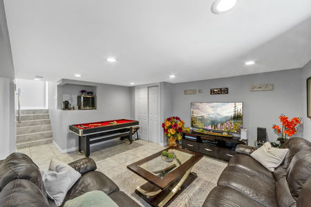 605 Gladys Ct Northvale NJ-40