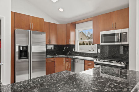 12 kitchen 206 Harwood Pl, Paramus, NJ 07652