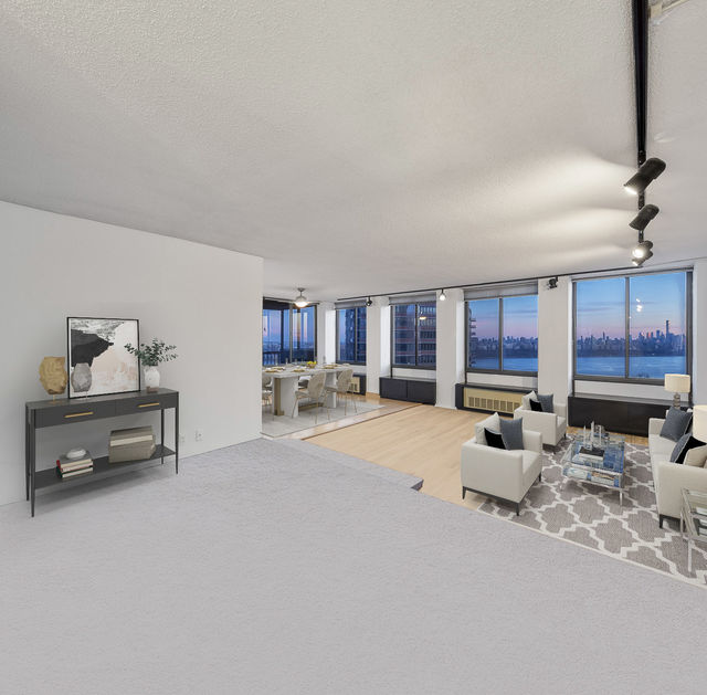 200 Winston 814living rm_M