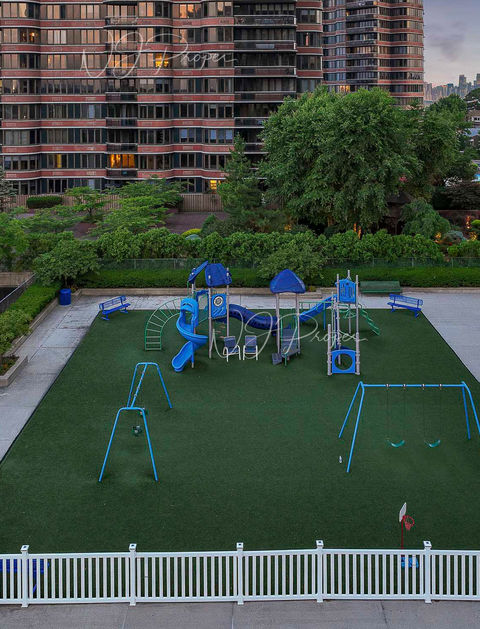 200 winston Playground