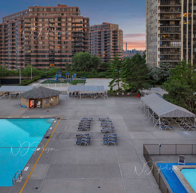 200 winston pool