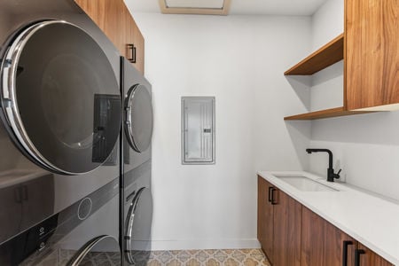 33 2nd floor laundry at 2 Maple St in Englewood Cliffs NJ Proper