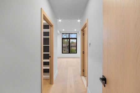 58 Suite entry at 2 Maple St Englewood Cliffs-8