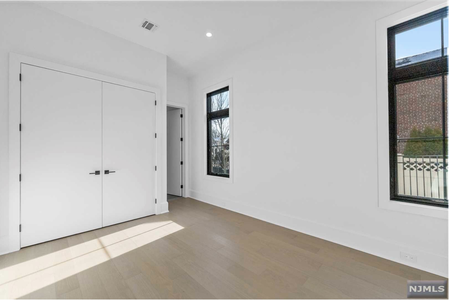 Screen Shot 2024-09-28 at 11.09.35 AM