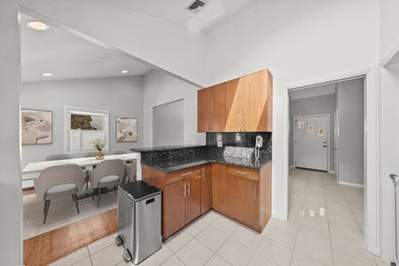 14 dining room in back