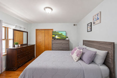 15 Bedroom Lyndhurst NJ Proper-7