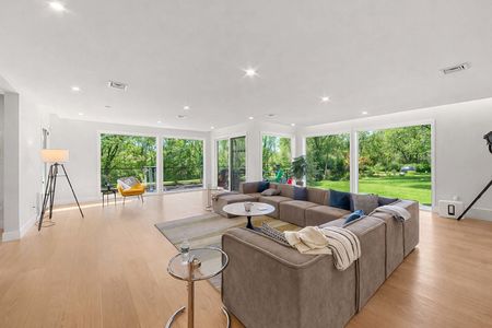 25 470 Anderson Ave-12