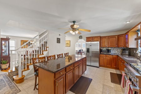 28 Spaciious Kitchen 536 2nd Ave Lyndhurst NJ Proper-33
