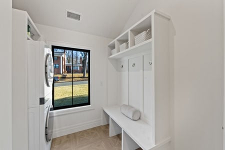 35 580 Nordhoff Dr Leonia NJ Proper