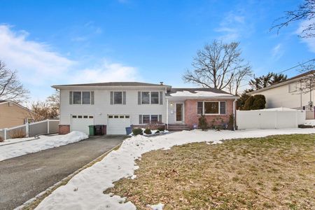 45 Front of 206 Harwood Pl, Paramus, NJ 07652