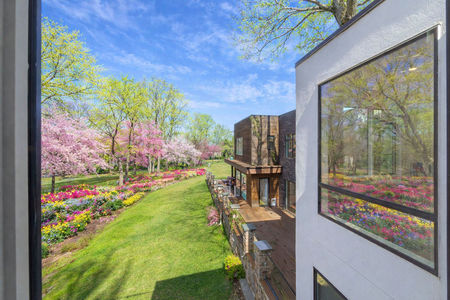 54 470 Anderson Ave-54